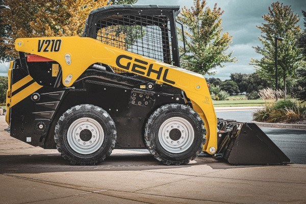Skid Loaders Photo