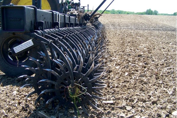 3400/3500 Standard Rotary Hoe Photo