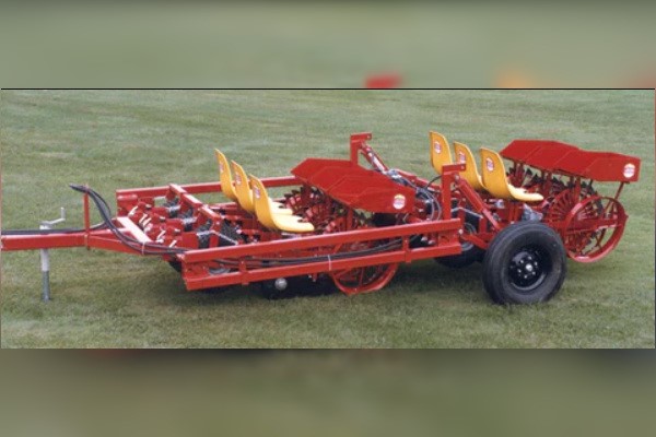 Nursery Stock Transplanter Photo