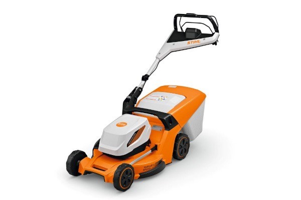 Battery Push Mowers Photo