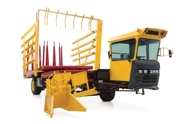 Stackcruiser® Self-Propelled Bale Wagons Photo
