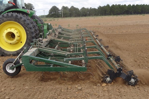 Field Cultivator Photo