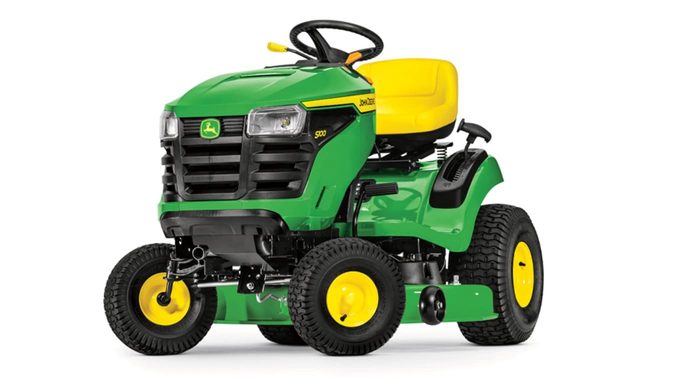 100 Series Lawn Tractors Photo