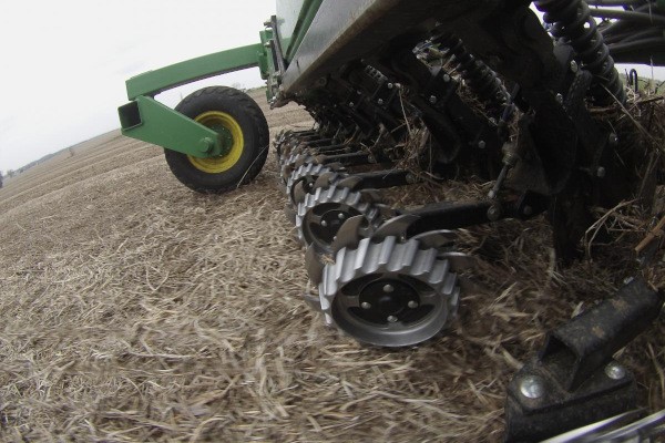 Seeder Row Cleaners Photo