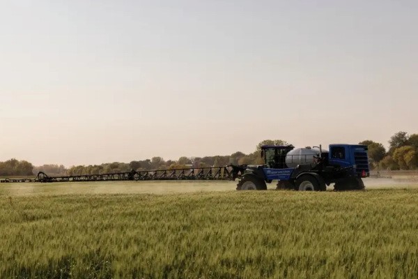 Spraying Equipment Photo