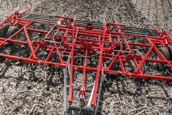 5035 Three-Section Field Cultivator Photo