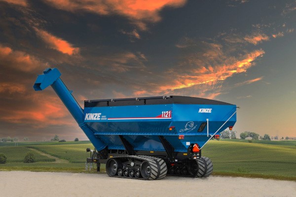 Dual Auger Grain Carts Photo