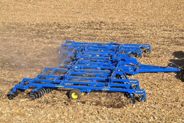 6250 Tandem Disc Harrow – Five-Section Folding Models Photo