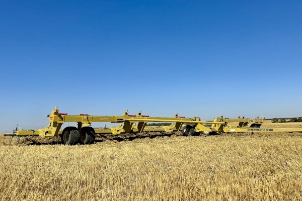 Strawmaster Pro Photo