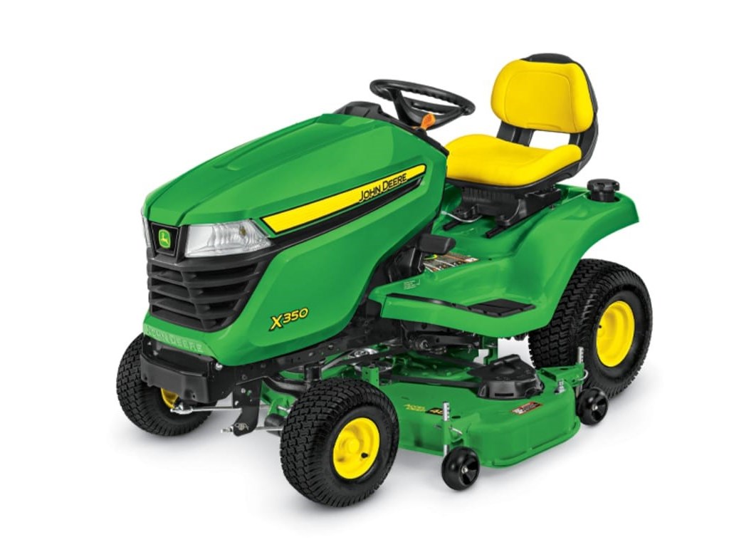 Lawn Tractors Photo