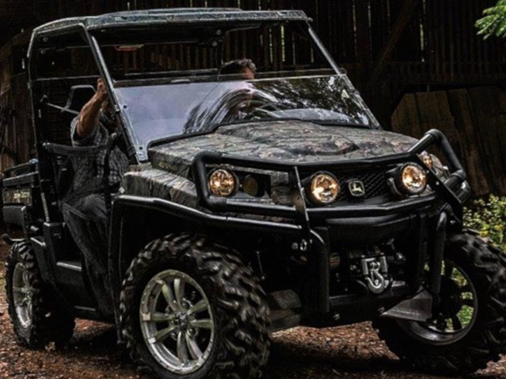Mid-Size Gator™ XUV Crossover Utility Vehicles Photo