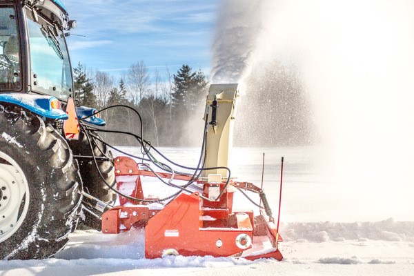 Pull Type Snowblower Photo