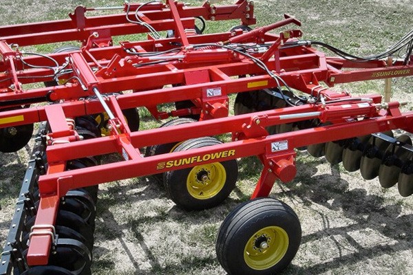 1234 Three-Section Tandem Disc Harrows Photo