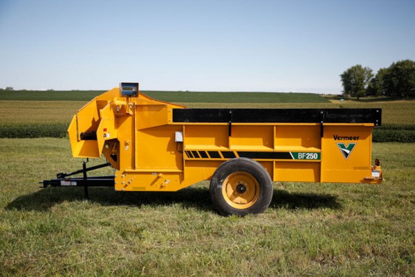 Feed Wagons Photo