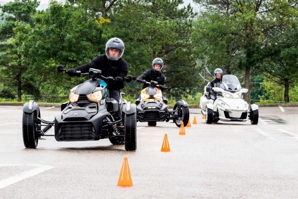 3-Wheel Vehicles Photo
