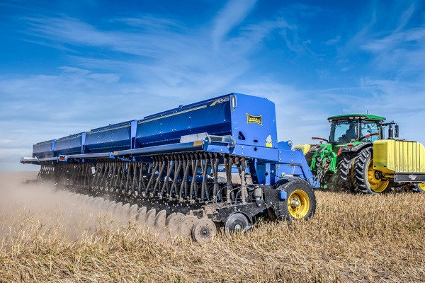 5540 Four Section Drill – Grain Hopper Photo