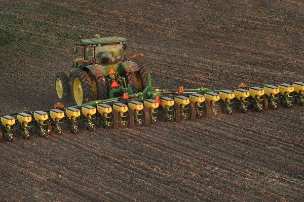 DR Series Planters Photo