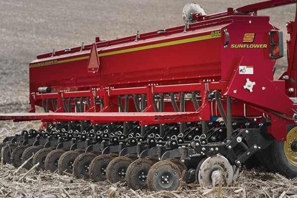 9412 Three-Point No-Till Grain Drill Photo
