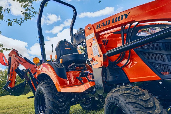 Sub-Compact Tractors Photo