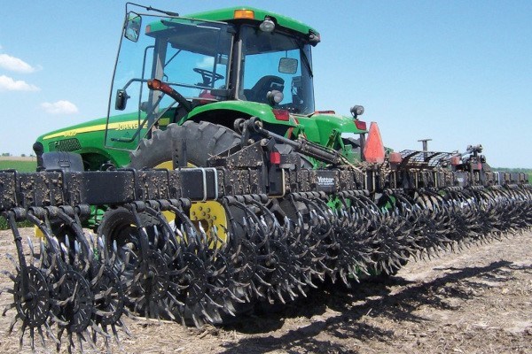 3700 Ridge-Till Rotary Hoe Photo
