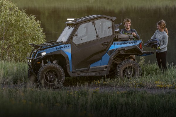 2025 GENERAL 1000 Photo