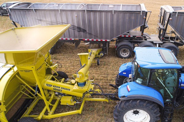 Renn Grain Baggers Photo