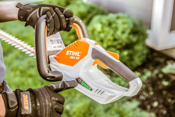 Battery Hedge Trimmers Photo