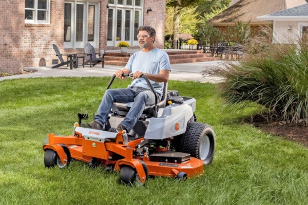 Gas Mowers Photo