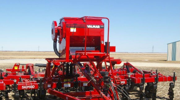VALMAR 55 Series Implement-Mount Granular Applicators Photo