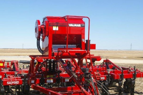 VALMAR 55 Series Implement-Mount Granular Applicators Photo