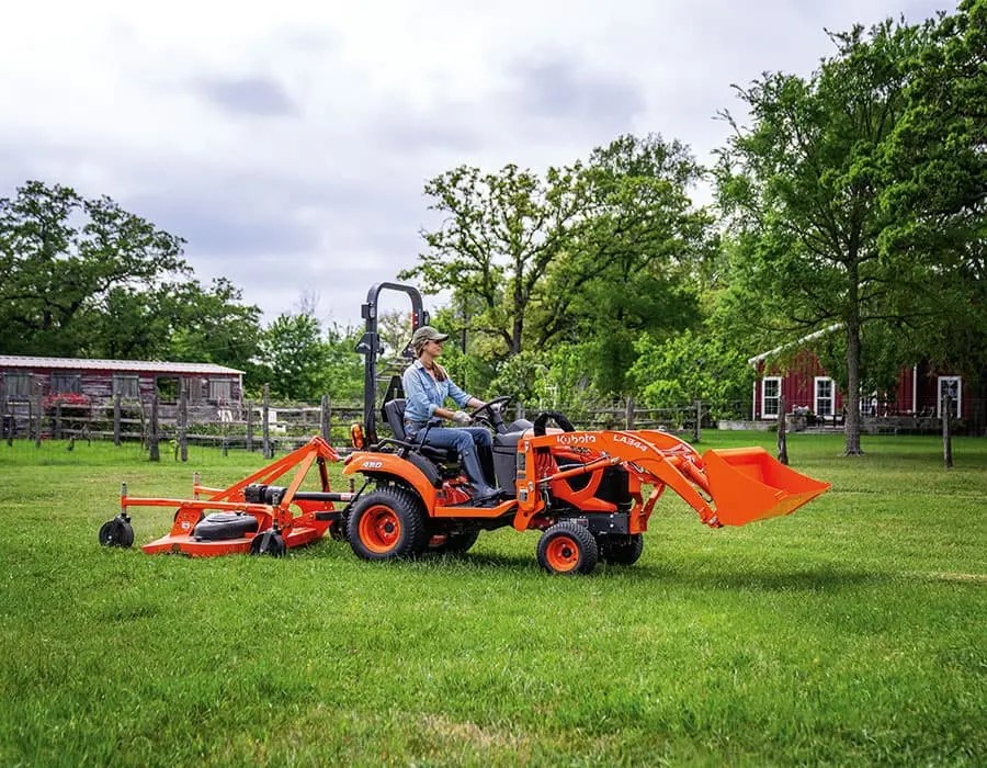 Sub-Compact Tractors Photo