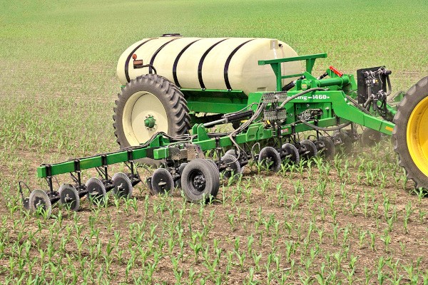 Fertilizer Applicators Photo