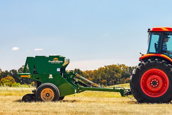 8' End Wheel Min-Till Compact Drill Photo