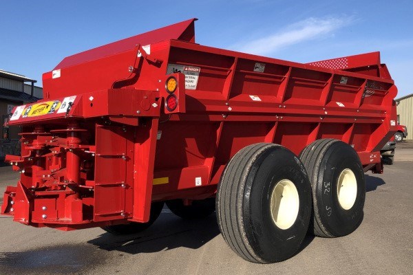 Poultry Litter Spreader Photo