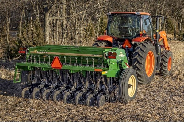 10' End Wheel No-Till Compact Drill Photo