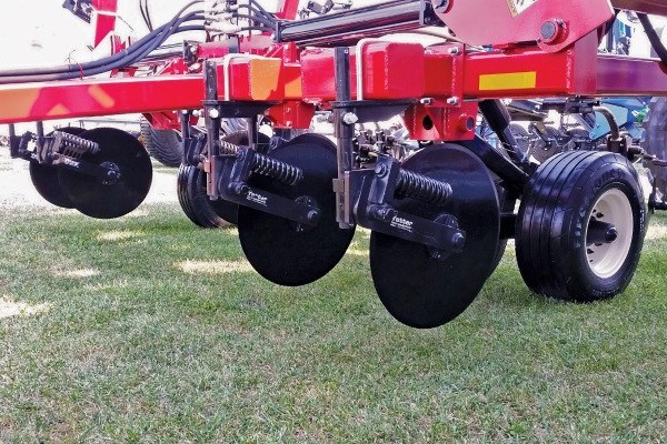 Toolbar-Mount Coulters Photo