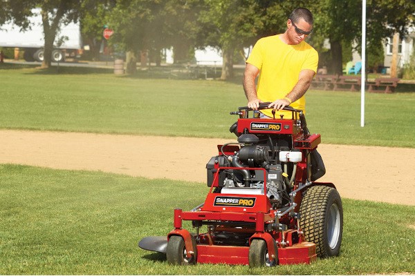Stand-On Mowers Photo