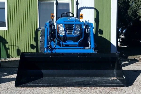 Tractor Photo