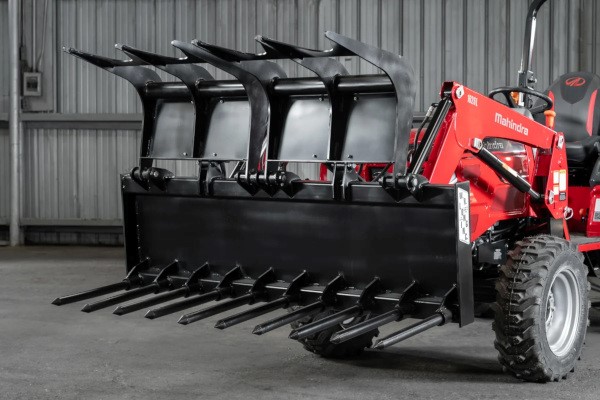 Manure Fork with Grapple Photo