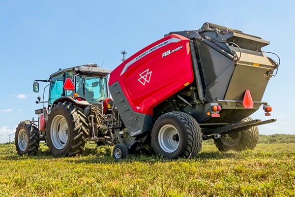 MF RB 4100 Series Round Balers Photo