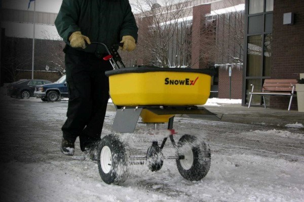 Walk-Behind Broadcast Spreaders Photo