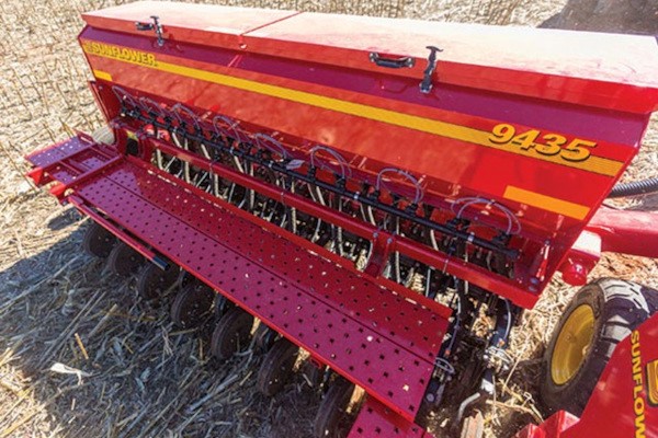 9435 Folding Grain Drill Photo