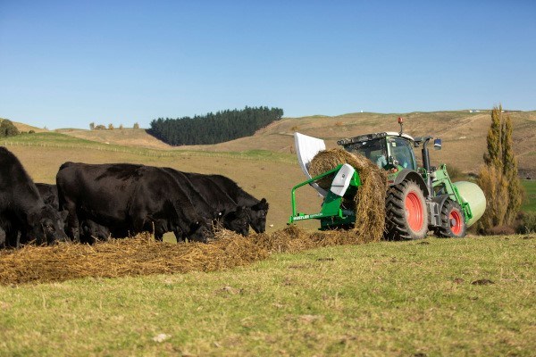 Mounted Chainless Bale Feeders Photo