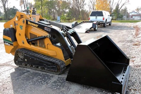 Mini Skid Snow Products Photo