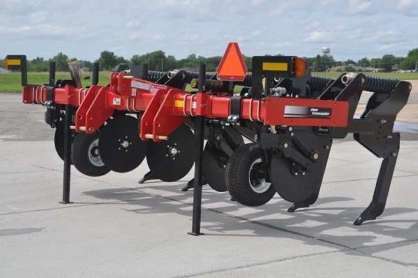 Hydraulic Auto-Reset Shanks - Folding Units Photo