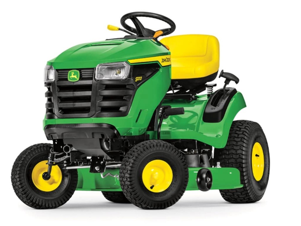 100 Series Lawn Tractors Photo