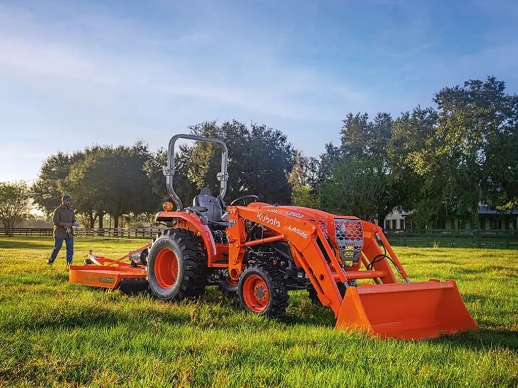Compact Tractors Photo
