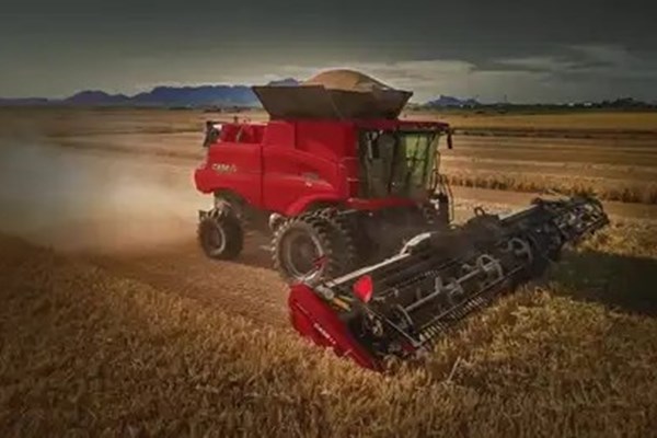 Axial-Flow 160 Series Combines Photo
