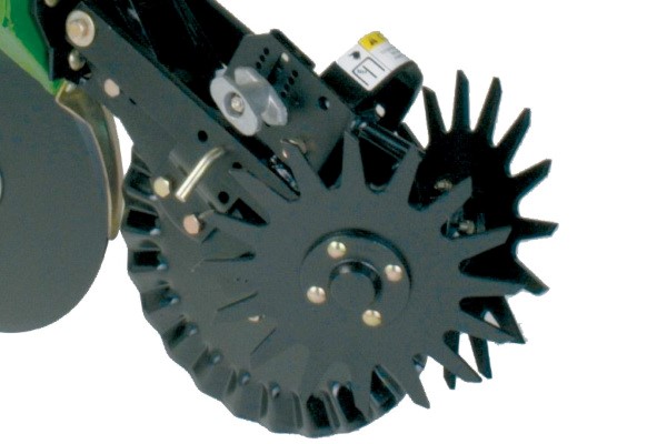 2960/2967-115 Combo Row Cleaner Photo