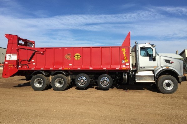 Truck Mount Spreaders Photo
